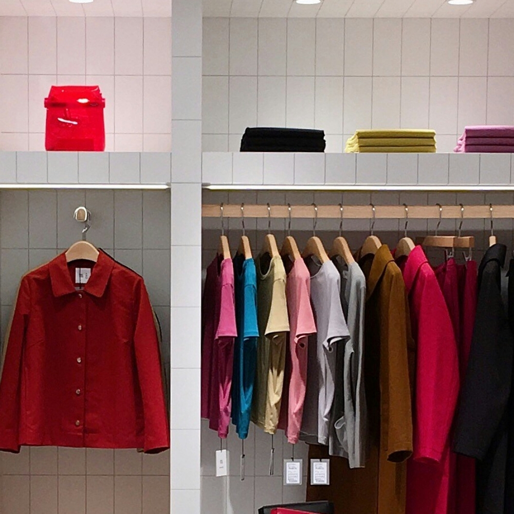 Selling Women's Clothing Only In Excellent Condition Sizes Small, Medium & Large